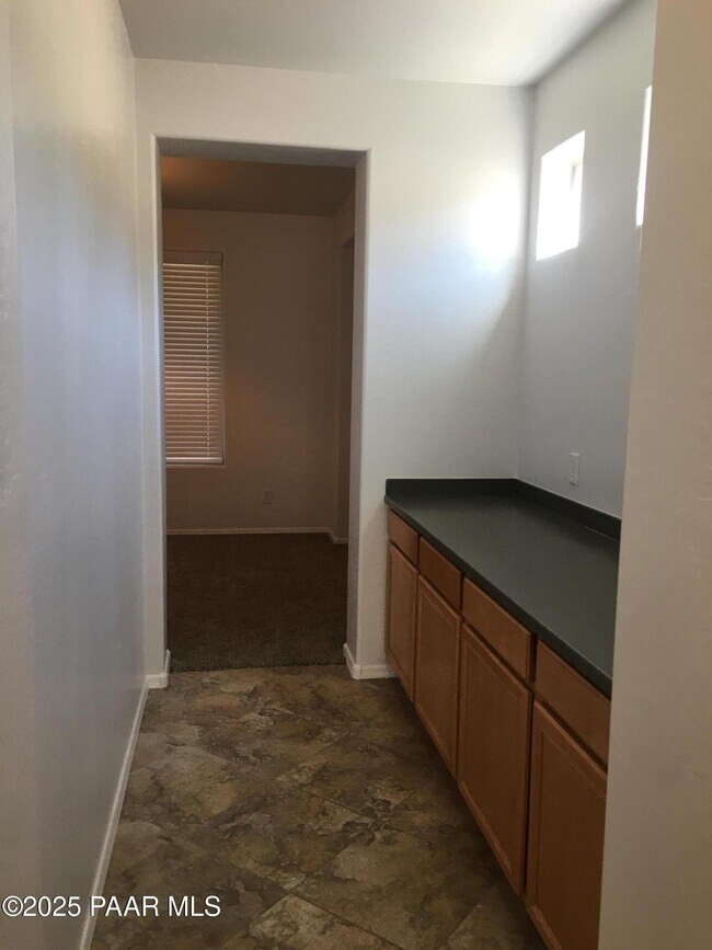 Foto del edificio - 7239 Barefoot Ln