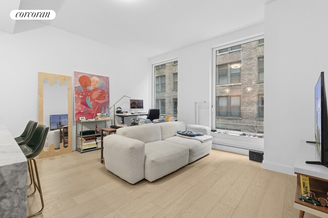 Foto del edificio - 215 W 28th St
