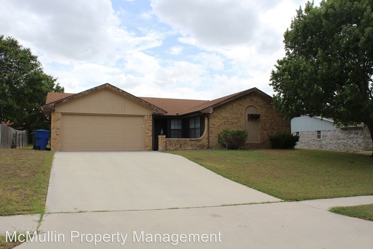 Primary Photo - 3 br, 2 bath House - 2310 Whitney