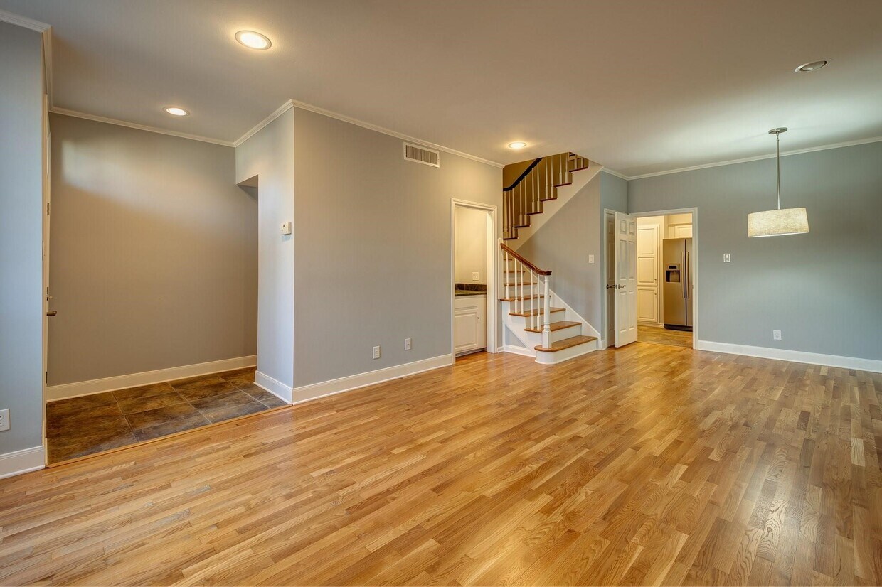 Foto principal - 4000 Purdue St