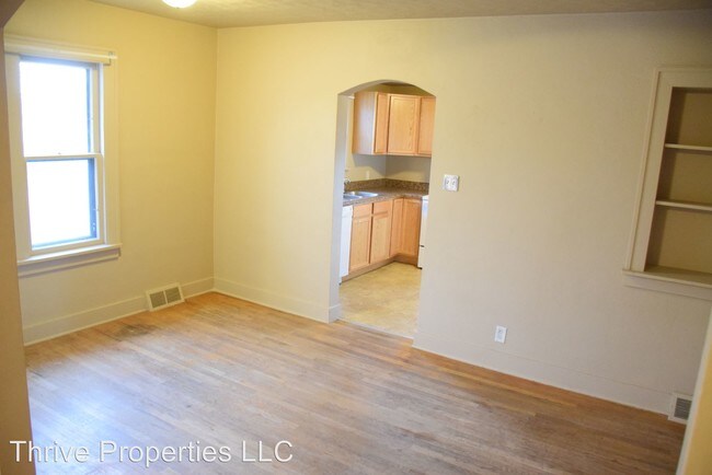 Building Photo - 1103 Haines Ave