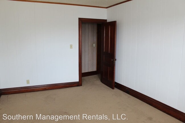 Building Photo - 3 br, 1.5 bath House - 2922 Baltimore Pike