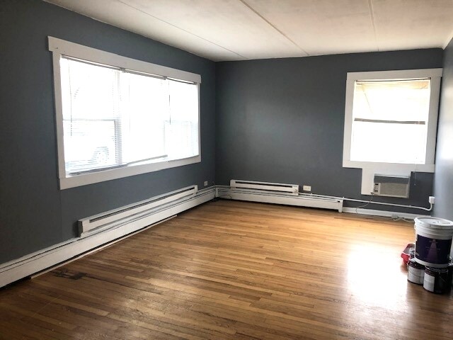 Building Photo - 243 Uteg St