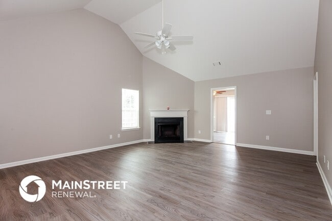 Building Photo - 5139 Kiev Dr