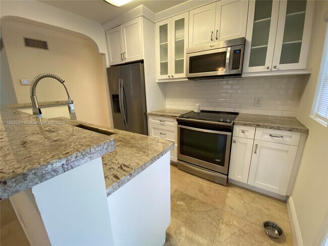 Foto del edificio - 5940 SW 47th St