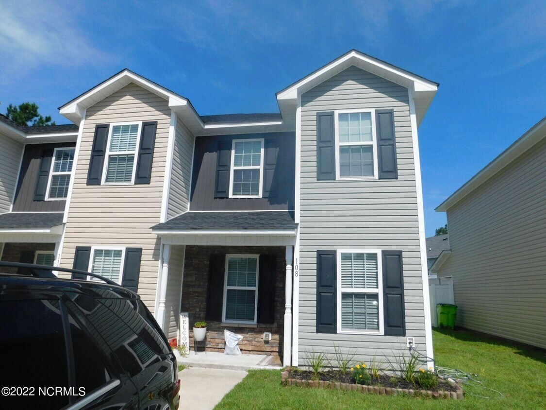 Foto principal - 108 Meadow Way