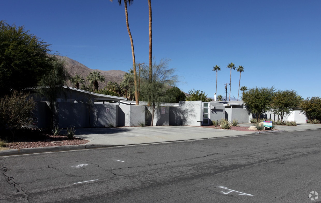 Building Photo - 551 S Camino Real