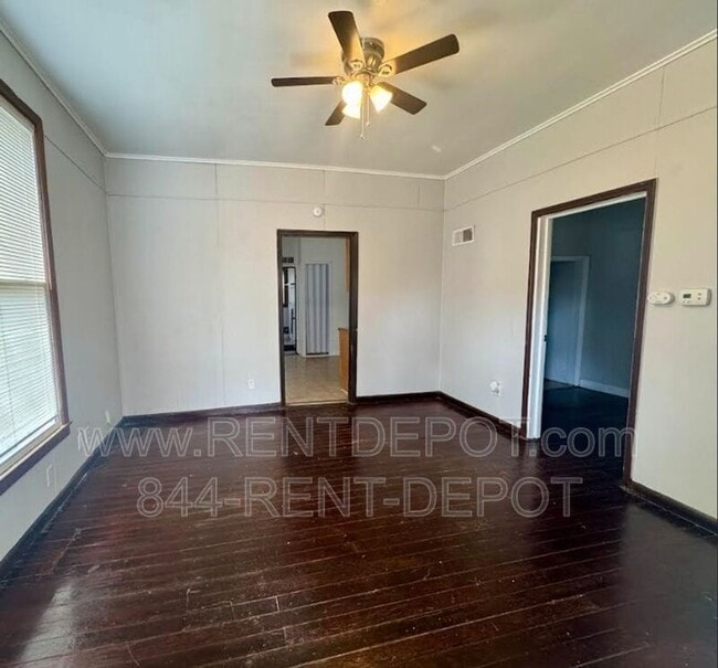 Foto del edificio - 1312 E Olive St