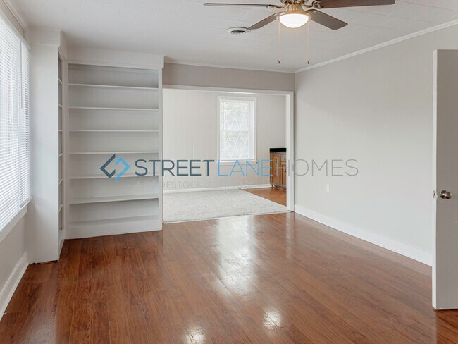 Foto del edificio - 2224 Harding Rd