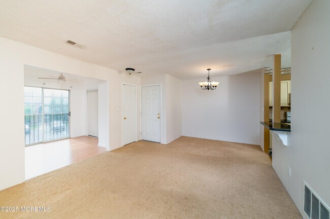 Foto del edificio - 55 Frontier Way