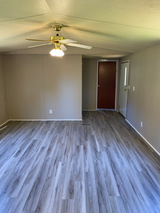 Building Photo - Singlewide on private lot! Located not far...