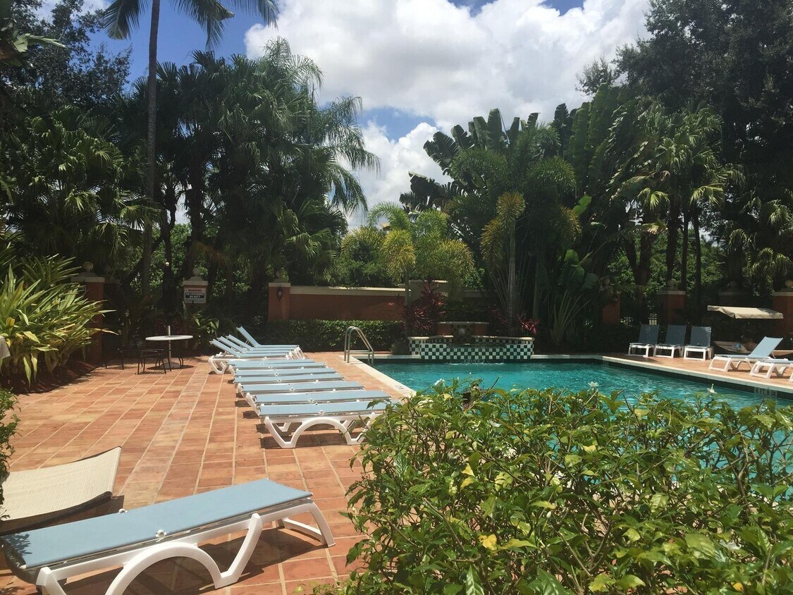 Foto principal - 3113 Clint Moore Rd