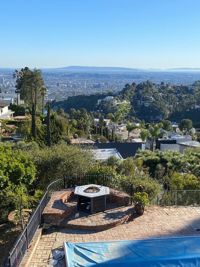 Foto del edificio - 4825 Arcola Ave