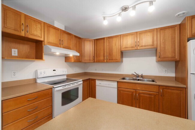 Photo du bâtiment - WELCOME TO THE SUMMIT - TWO BEDROOM PLUS D...
