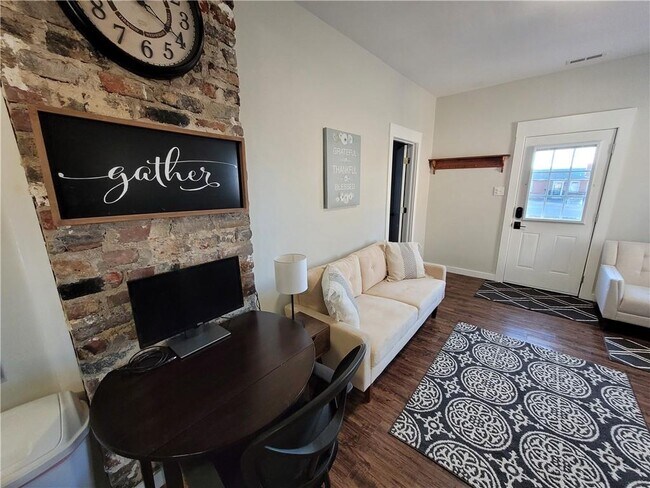 Building Photo - 11 Rodman Rd