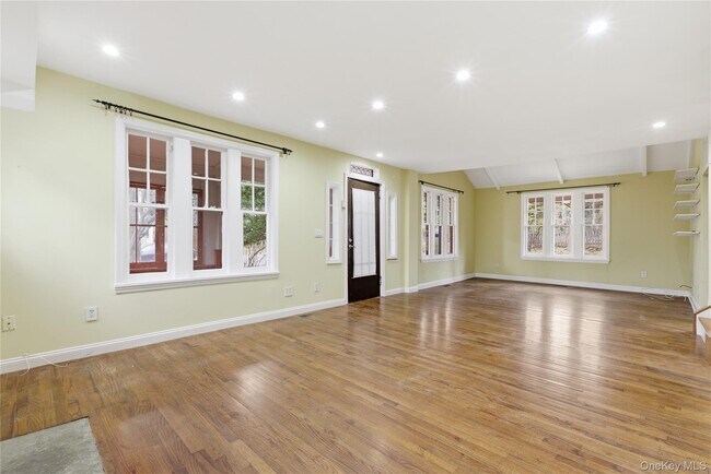 Building Photo - 62 Van Wyck St