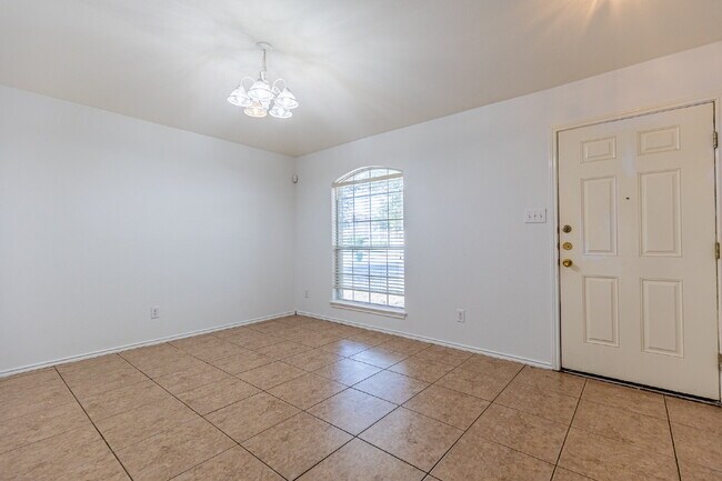 Foto del edificio - 8914 Walnut Springs