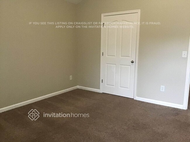 Building Photo - 2076 Barberry Dr