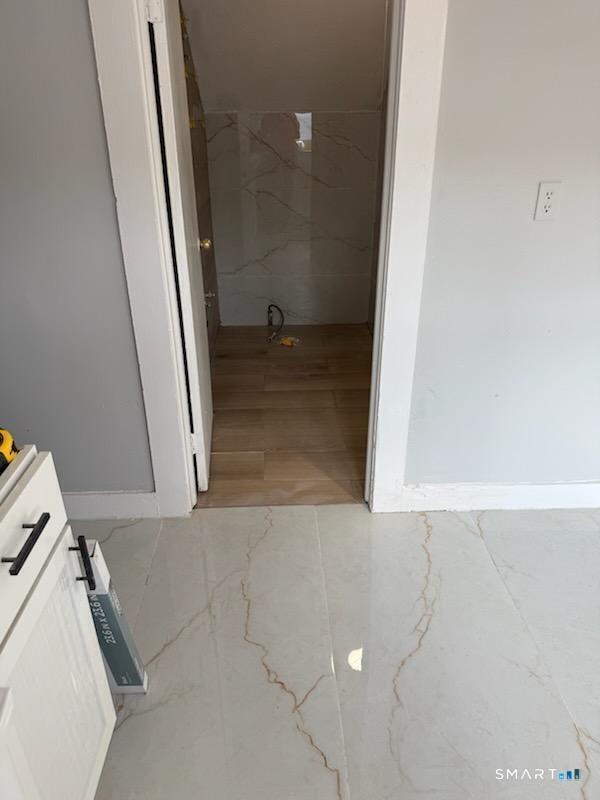 Foto del edificio - 761 Winchester Ave