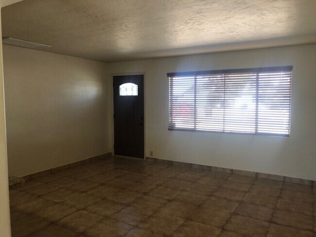 Foto del edificio - 4814 E Hampton St