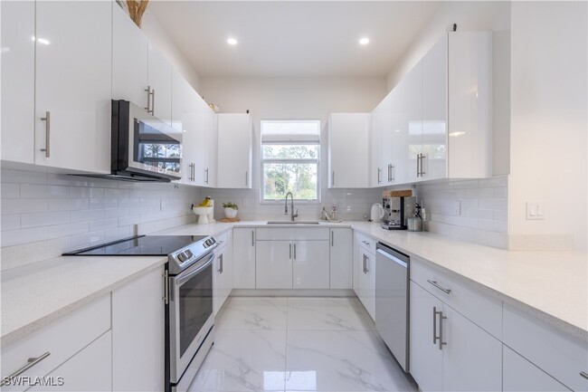 Foto del edificio - 3461 4th Ave NE