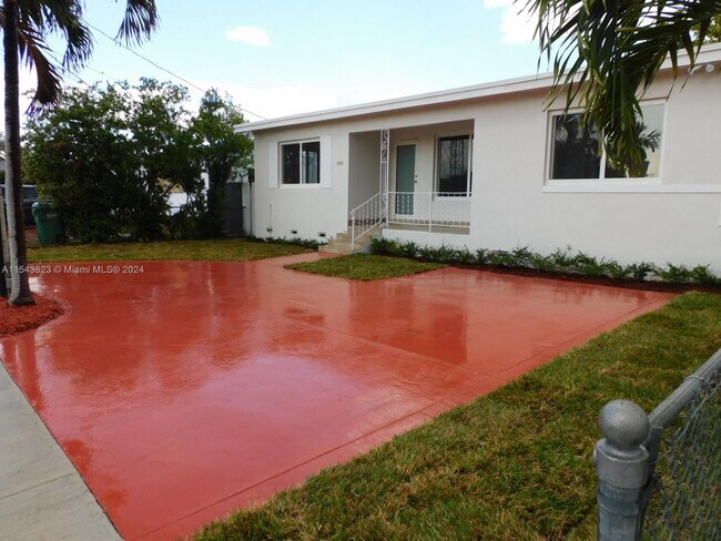 Building Photo - 3333 SW 89th Ave