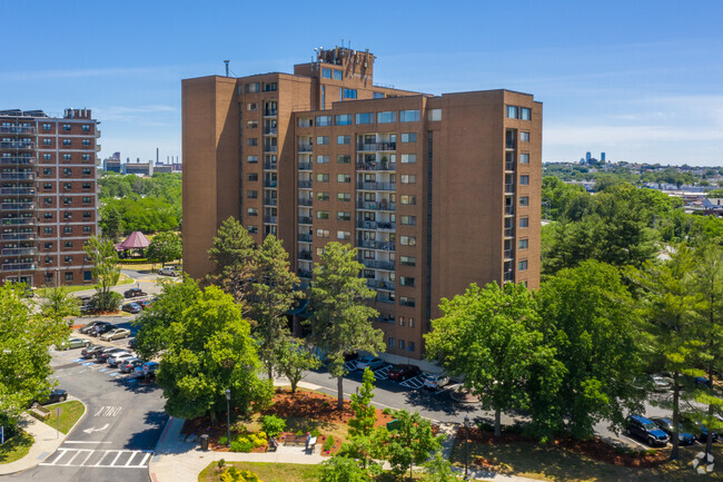 Exterior - Riverside Towers