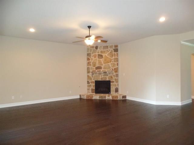 Building Photo - 1043 Enchanted Rock Dr