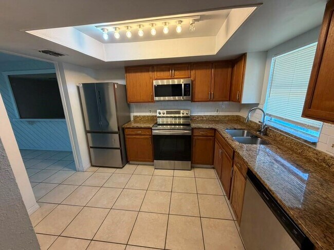 Foto del edificio - 2434 Rio Pinar Lakes Blvd