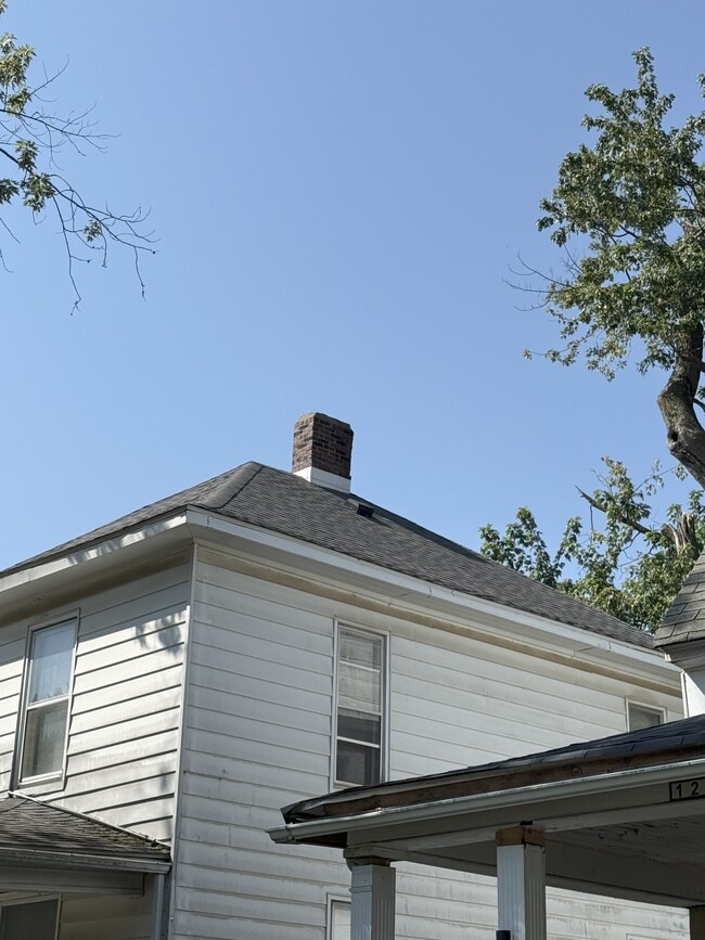 Building Photo - 1235 N Union St