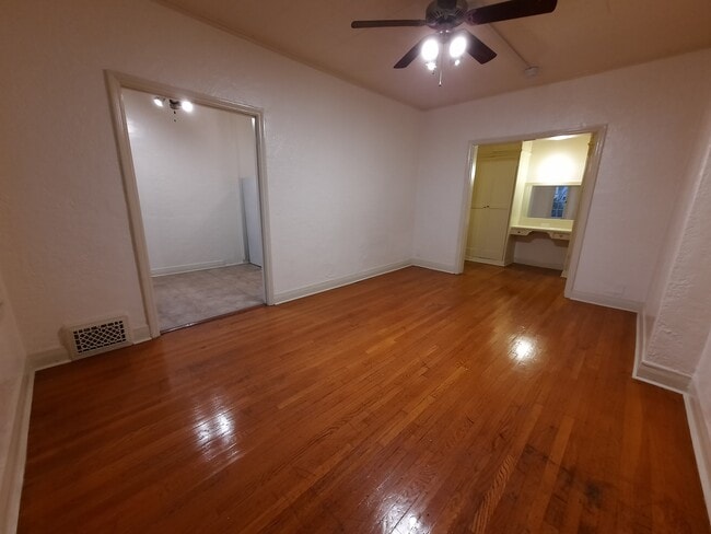Building Photo - 6141 Afton Pl