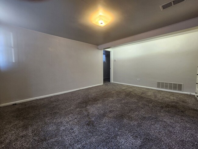 Photo - PRICE DECREASE! One Bed One Bath Garden Le... House