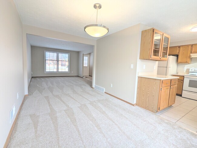 Foto del edificio - 289 Deerhurst Ln