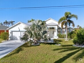 Building Photo - 4520 SW 22nd Ave