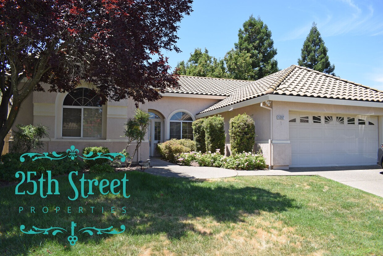 Foto principal - 5597 Lantern Grove Ln