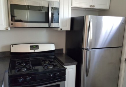 Kitchen - 1216 N Grand River Ave