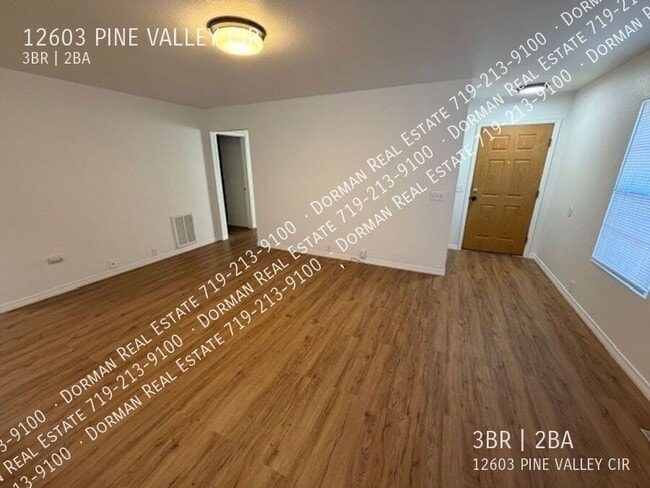 Foto del edificio - 12603 Pine Valley Cir