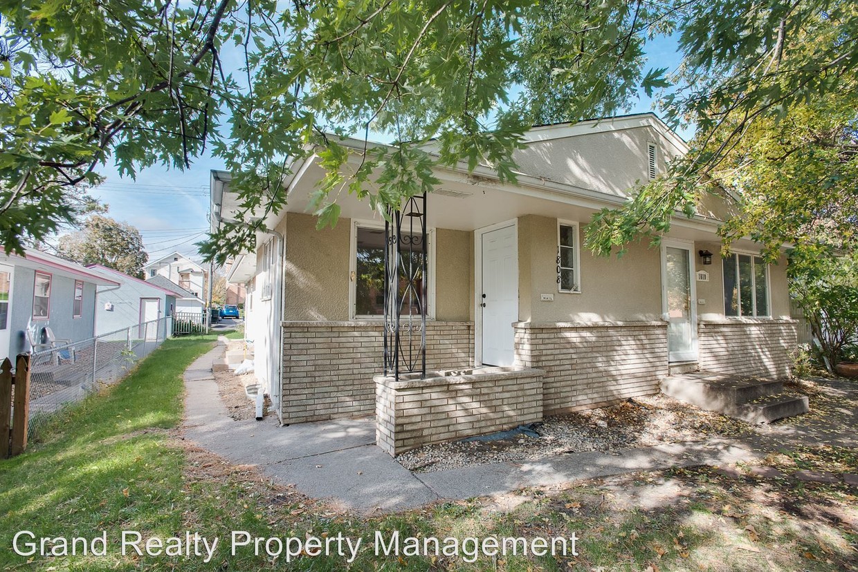 Foto principal - 1808 Ulysses St NE