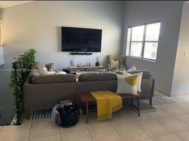 Foto del edificio - 341 W Park Dr