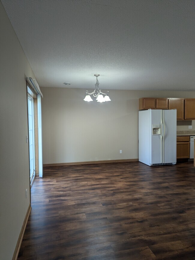 Foto del edificio - 408 Cedar Pl