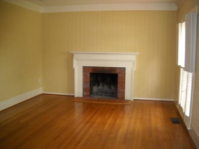 Building Photo - 774 Elmwood Dr