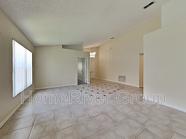 Foto del edificio - 4133 Boca Woods Dr