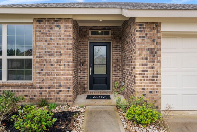 Foto del edificio - 3126 Stonebriar Dr