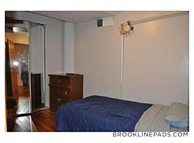 Building Photo - 63 Parkman St
