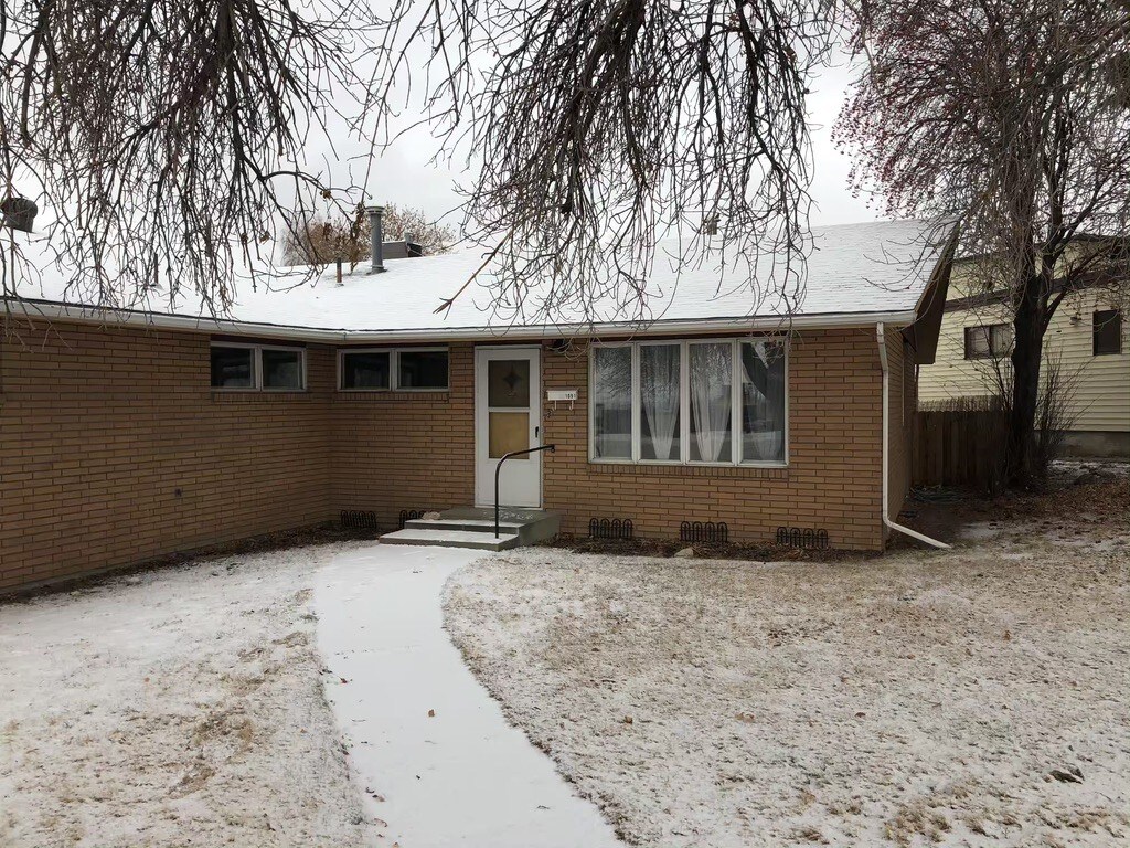 Primary Photo - 1091 Helena Ave