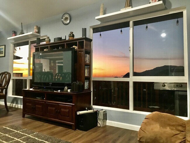 Foto del edificio - Ocean, Mountains & Sunset Views - 27 PV Pa...