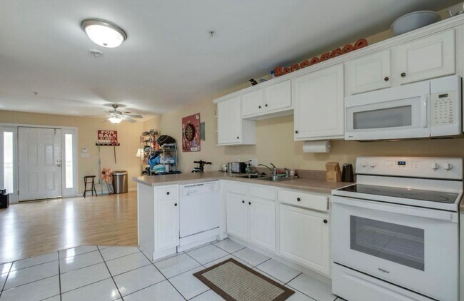 Foto del edificio - Knoxville 37916 - 3 bedroom, 2 bath condo ...