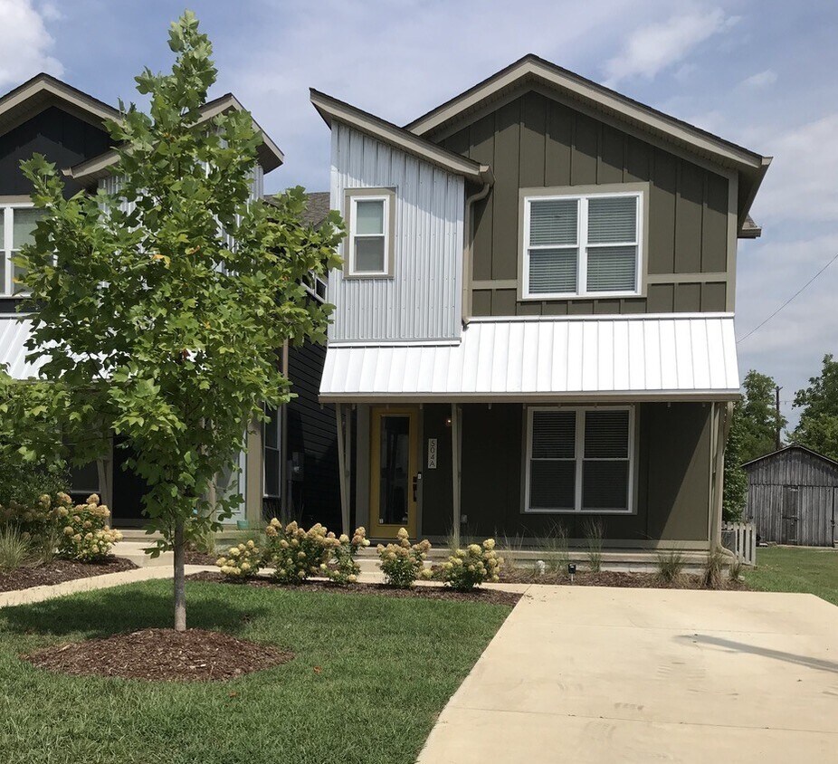 Foto principal - 504A Eastboro Dr