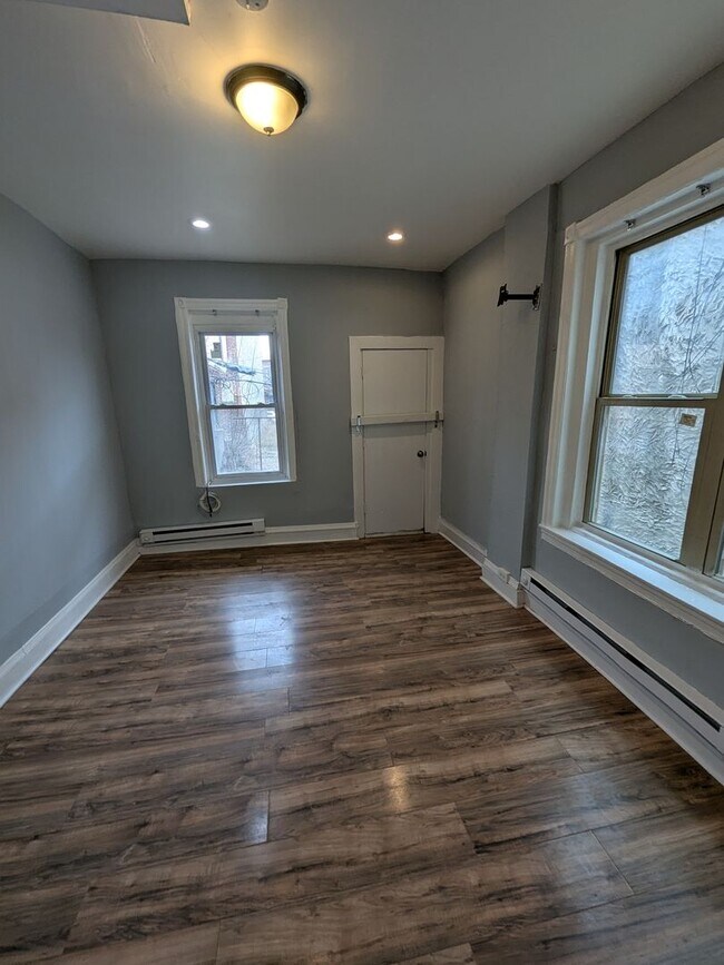 Building Photo - 6022 Allman St