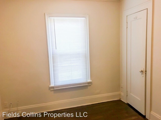 Building Photo - 2 br, 1 bath House - 168 E. 205